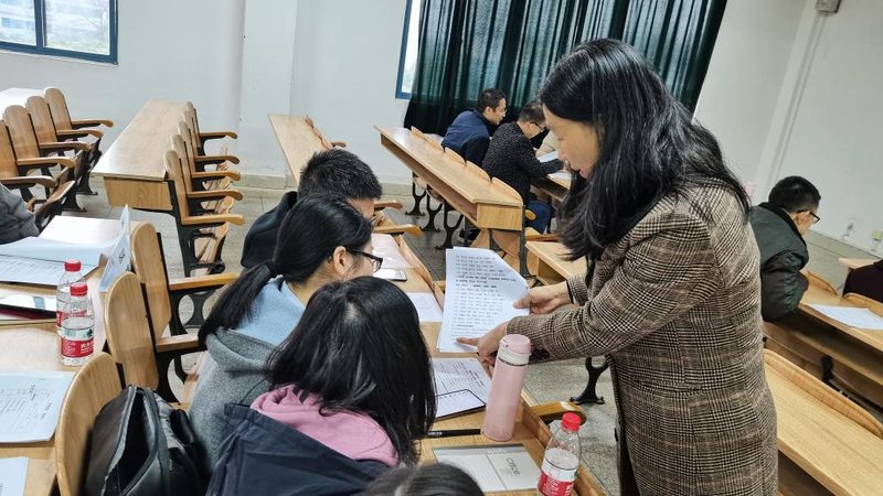 目前，市场上的少儿编程教材大致可以分为以下几类：