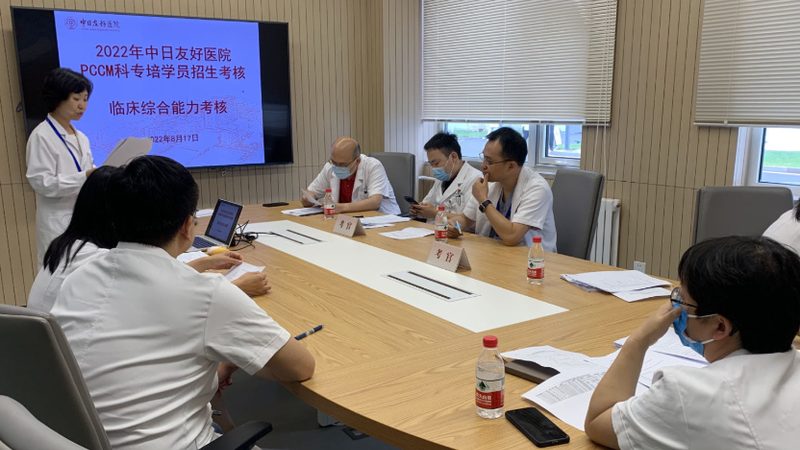相较于通用型编程课程，定制课程更能满足不同孩子的需求。以下是一些定制课程的优势：